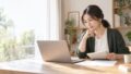 育児ブランク後の自己PRを整理する母親