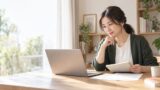 育児ブランク後の自己PRを整理する母親